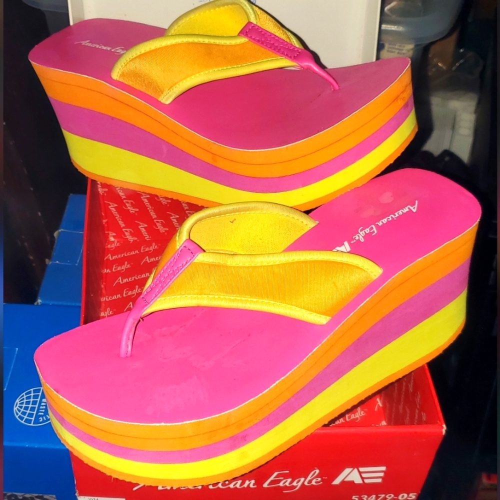 *Vintage* American Eagle Platform Sandles